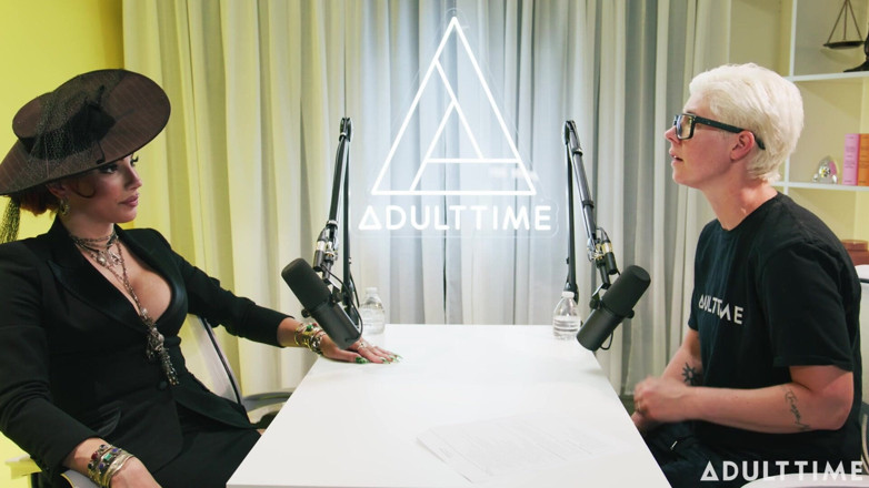 Adult Time Podcast: Ariel Demure, All-trans Org*es, &amp; Gender Dysphoria | the Adult Time Podcast