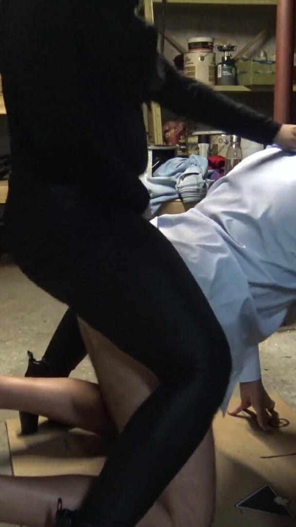 Iranian MILF Anal Pegging (Souzan Halabi)
