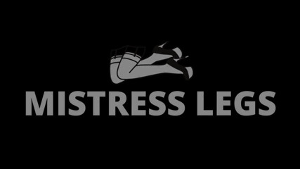 Mistress Legs: 濡れた白いナイロンソックスの愛人の足