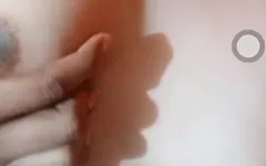 Khoe vú to cho người đàn ông của tôi