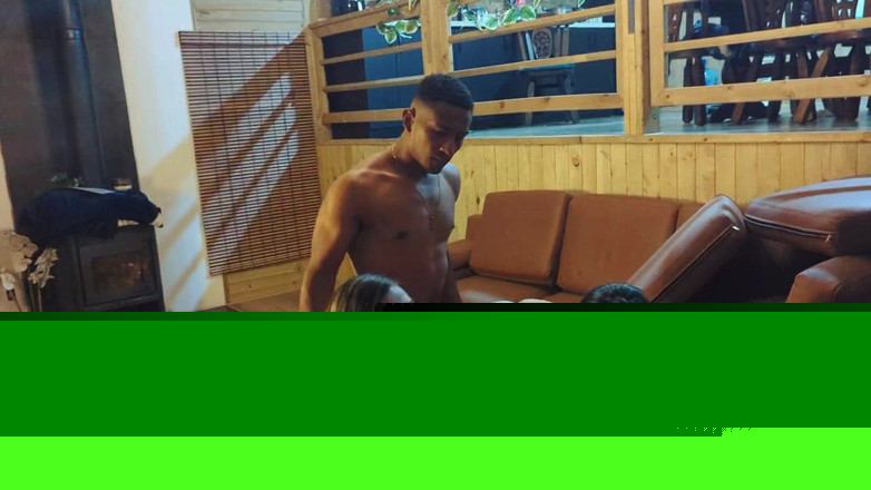 Rioc69: Мои горничные ведут себя не хорошо, и я собираюсь наказать их в гостиной