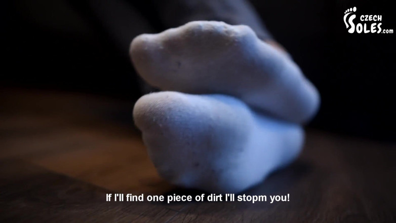 Czech Soles - foot fetish content: diggaj eliška ke vishaal pairon par