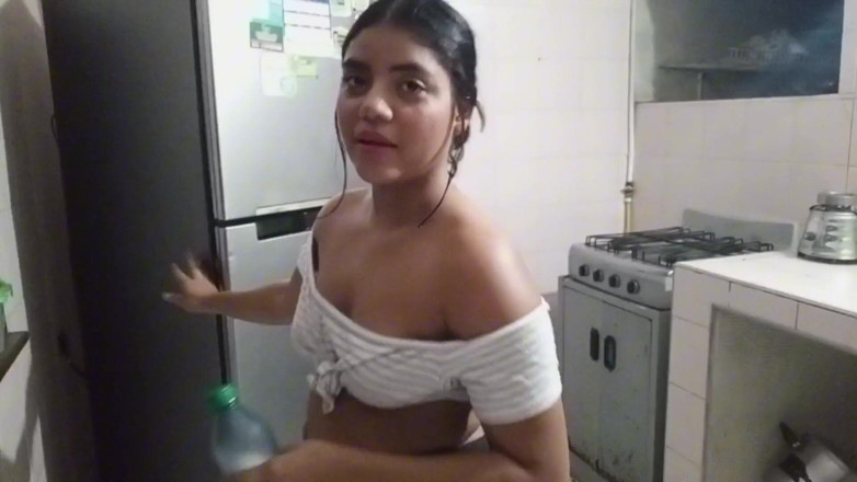 NatalyGirl: Vlog Wideo: Filmuję moją piękną brunetkę przyrodnią siostrę, więc mogę...