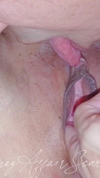 Mollige pinay mit dicken titten essen, lecken und fingern, sahnige nasse muschi