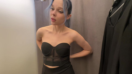 Little_Kitty69: Je l’essaye pour toi