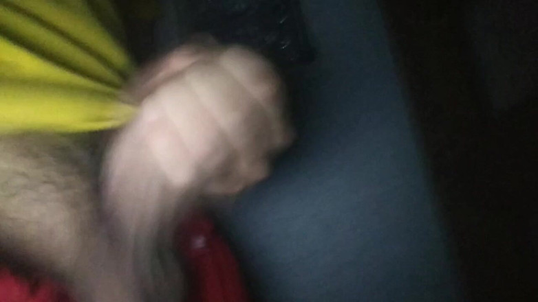 AlexAlejandro13: Afuera en la noche en el porche