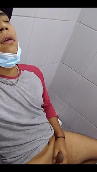 5 Minutos in Toilet