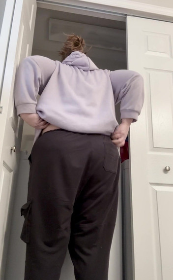 KinkyKatie: Tengo que mantener la ropa interesante!