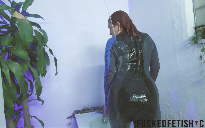 Fucked fetish: Cast carina rossa attrice teatro sott'acqua cpr Apnea 1m