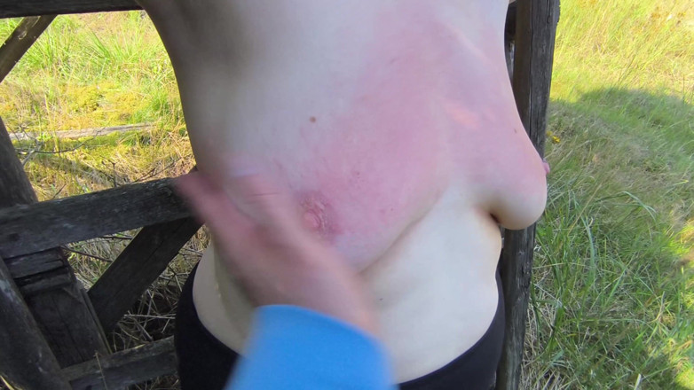 Bouncy Tits Action: Titslapping Rekord Świata Trainig 2 - 12 z 18 - 4230 Uderzeń