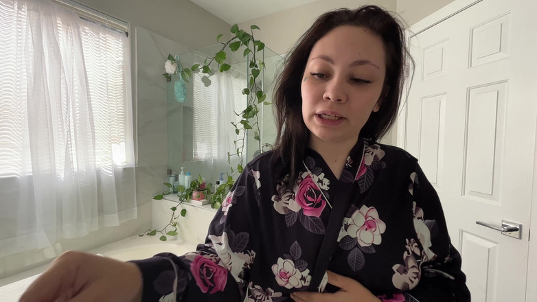 Lenna Lux: Högt underhåll jätteinna gudinna