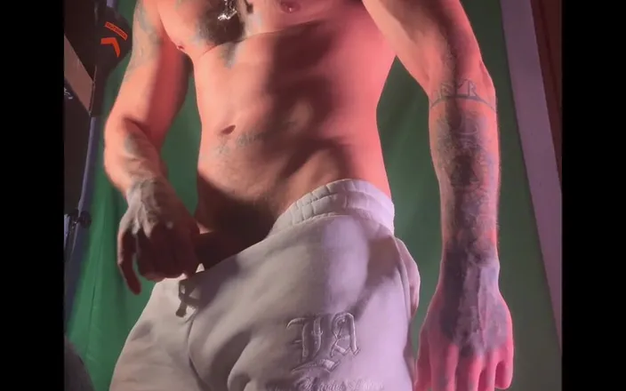 JackSpanish: Raw Muscle and Intense Action in My Home Gym