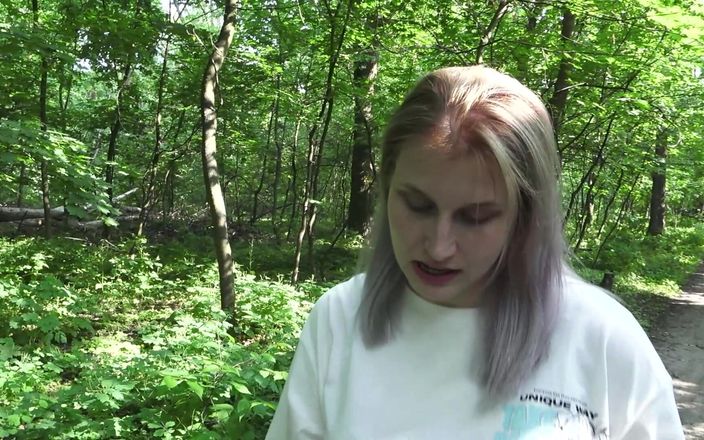 MertyXXX: Dirty Girl Littering and Urinating in a Park
