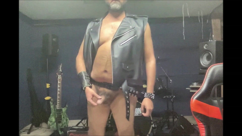 Heavtmetal man: Tombul heavy metal adam