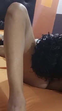 Sıska üvey kız kardeşimin amını yiyorum