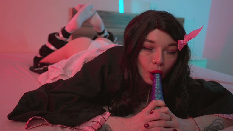 Karneli Bandi: Assista me treinar meus buracos muito molhados para você