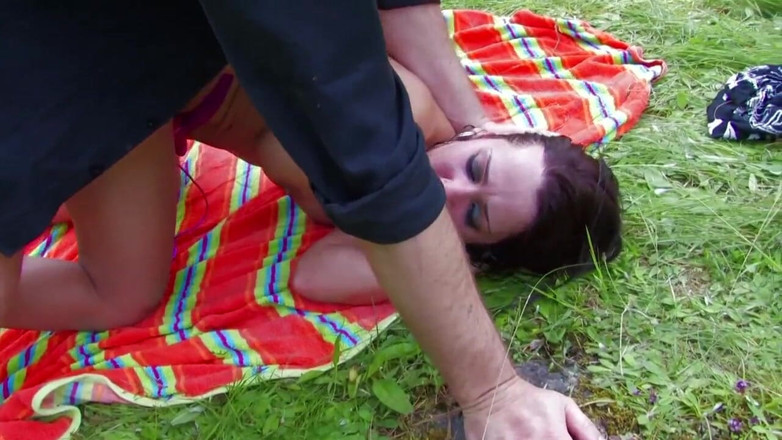 Real Anal Stories: กระแทกก้น outdoor ให้สาวเซ็กซี่