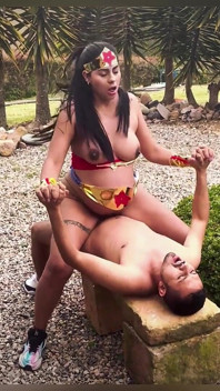 Ik neuk Wonder Woman nadat ik mijn duivelse plan heb onderbroken
