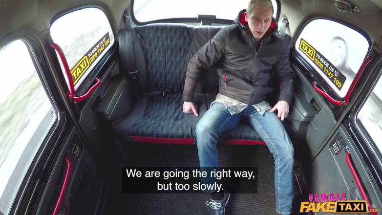 Female Fake Taxi: Жіноче фальшиве таксі - therese bizarre катається на великому члені для безкоштовної їзди