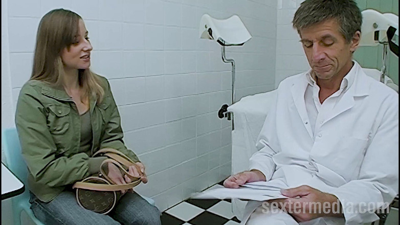 Klink by sextermedia: Teeny Experiences Threesome at Doctor