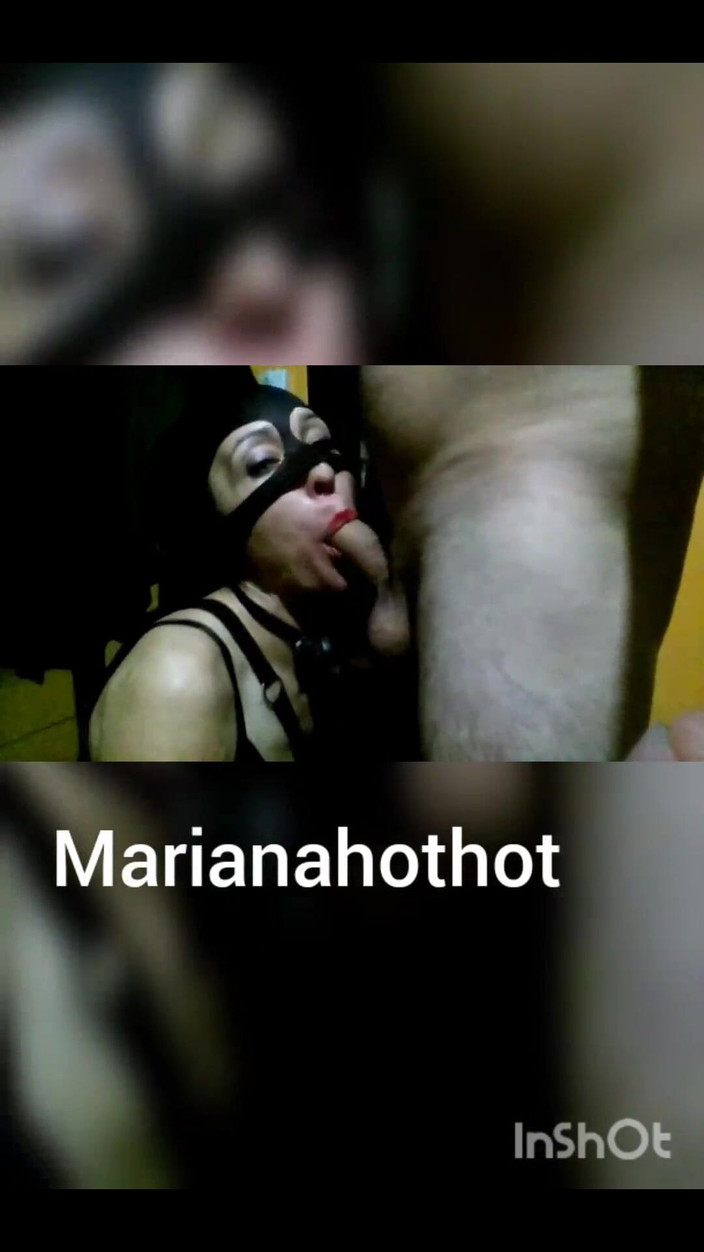 Marian sofar: Marianahothot si vždy hraje s ptákem