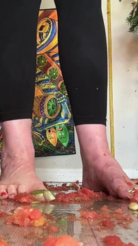 67 Giantess Size 16 Slo-mo Feet Crush Slow Motion Oranges & Watermelon Destruction