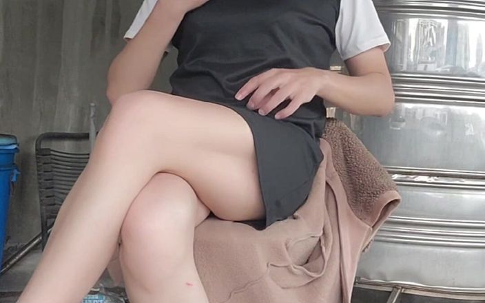 Taiwancdgirl: Ia akan menjadi mengujakan jika saya boleh berkongkek di sini.
