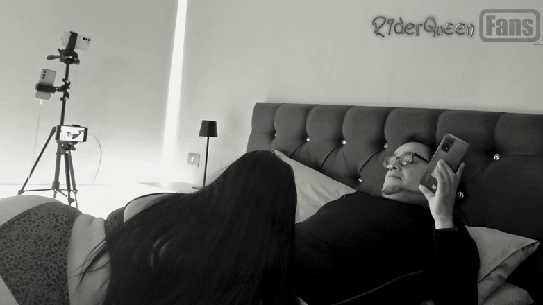 Riderqueen: Suck Dick Husband - Video for Fans