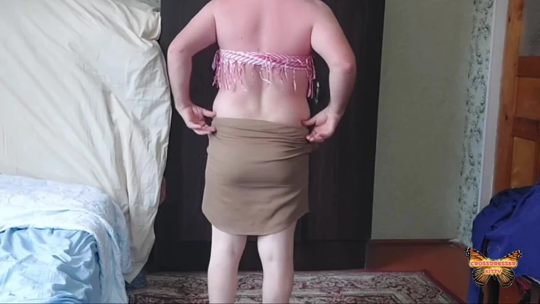 Kitty_Cross: Hot Amateur Sissy Makes Mtf Content in Her Private Room...