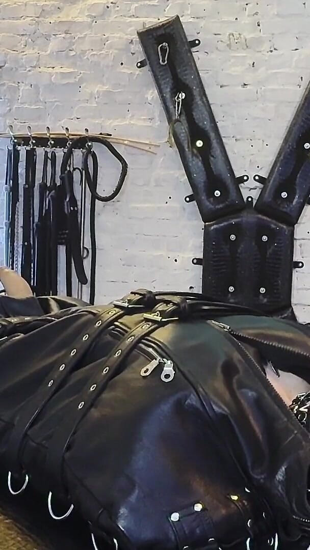 Edging Under My Control (Lady Blackdiamoond) Edging Under My Control (Lady Blackdiamoond)