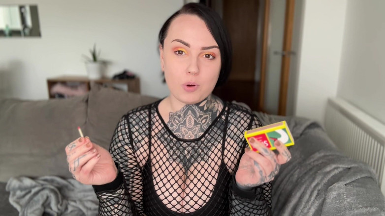 Miss Valentina: Игра с огнем и яиц и члена