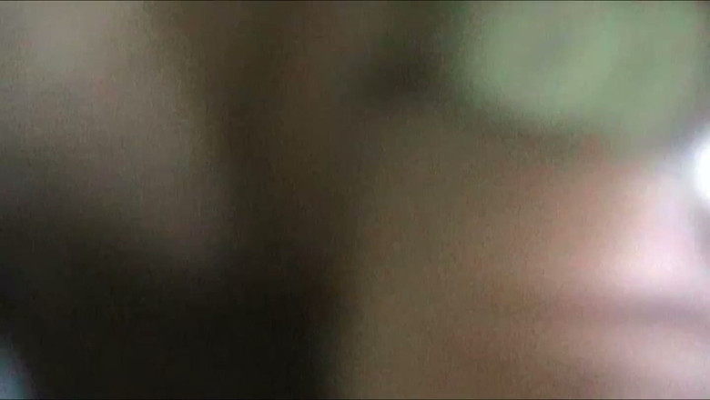 Candi Annie: सेक्सी MILF(चोदने लायक मम्मी) Candi Annie एकल शो में डालती है और को चोदती है क्योंकि उसकी पत्नी बाहर इंतजार कर रही है