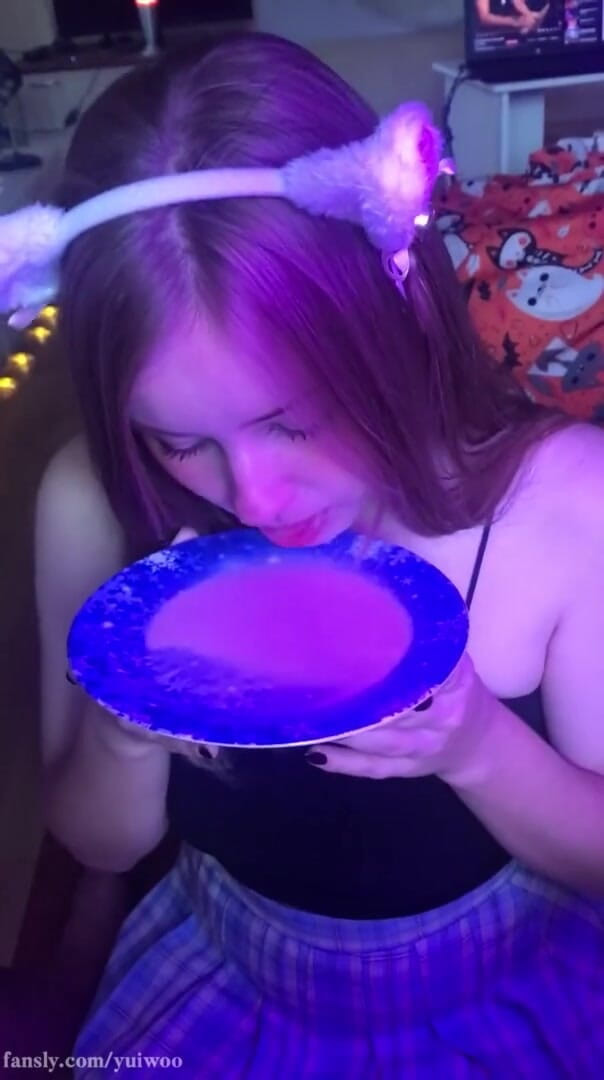 Yuiwoo: Membawa Pulang Awek Kucing Dan Pancutan Mani Dalam Mulut