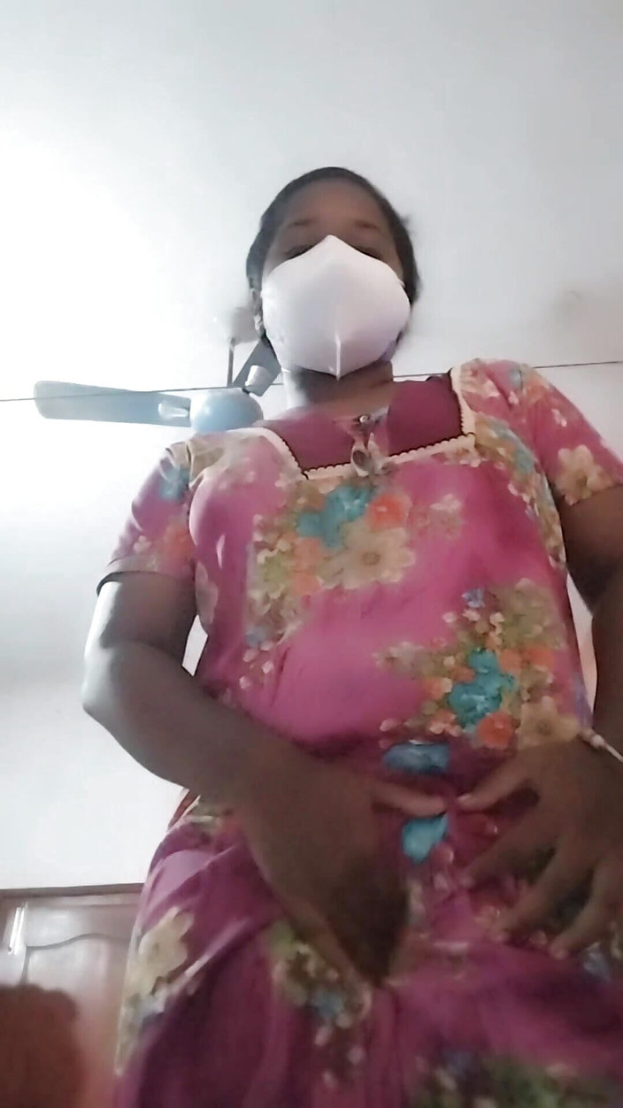 Desi World: 섹시한 노래를 위해 진동하는 타밀 소녀