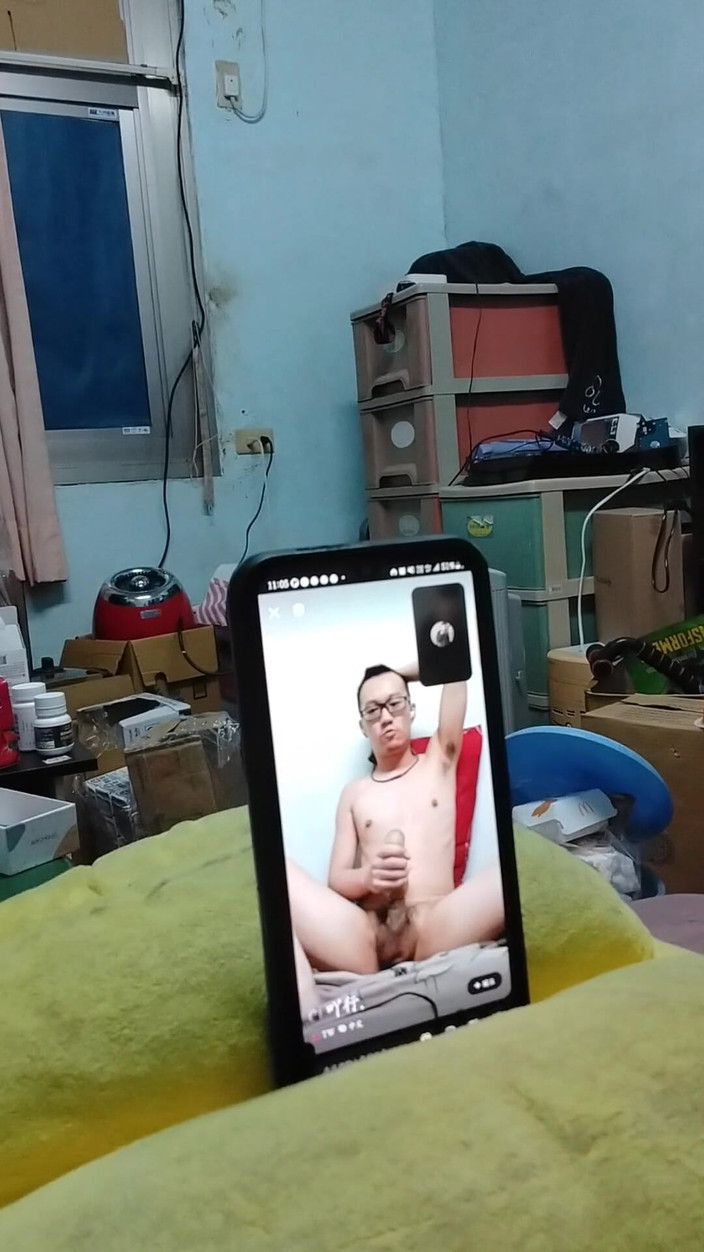 Gaysian fun: Panggilan video rawak ditunjukkan kepada orang asing