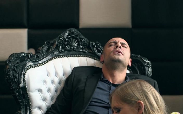 DARING - ORRANGE MEDIA: Scene di sesso di alta qualità - daring! - Seduzione in calze...