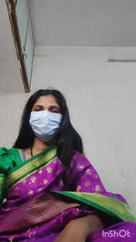 Desi Bhabhi Geil in pink sari. Vollständiges video.