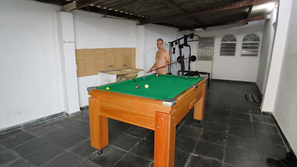 Carmona's father: Korona gra nago