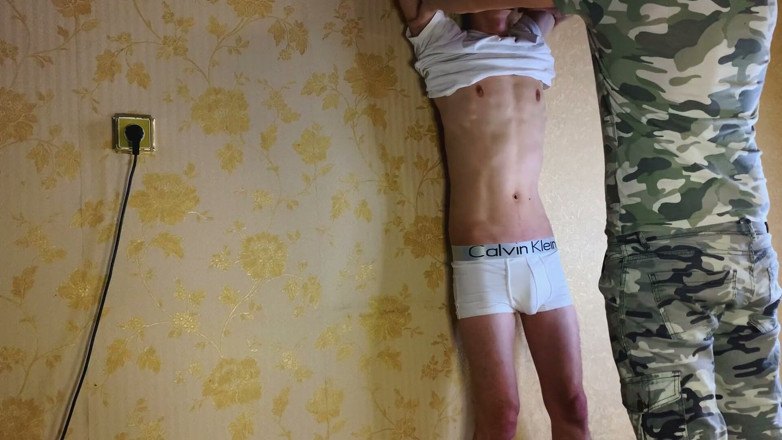 Navel fans: Reclutar