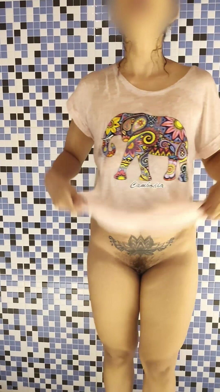 Anonymous Vlogger: On va rincer xxx