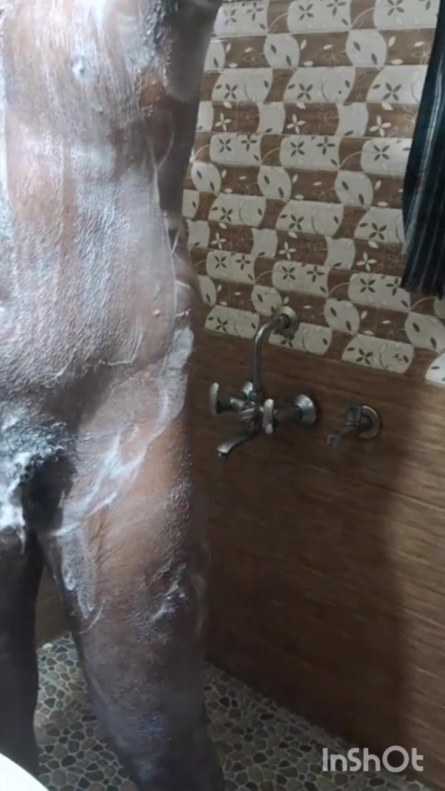 Mayank Taking Shower and Pissing (Mayank Perv) Mayank Taking Shower and Pissing (Mayank Perv)