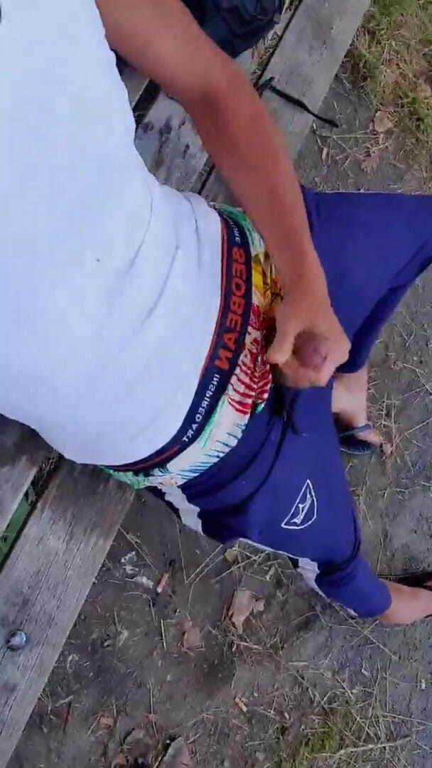 Slutboyben: Sexy, ale brainfukked exhibicionistické prase