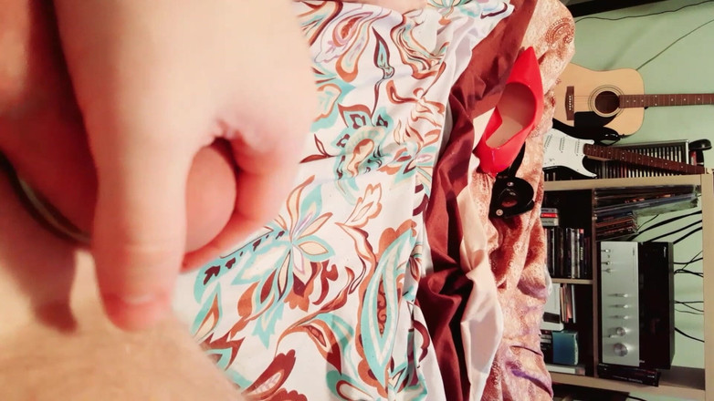 Crazyfamily 1970: Трахнув в дупу взуттям