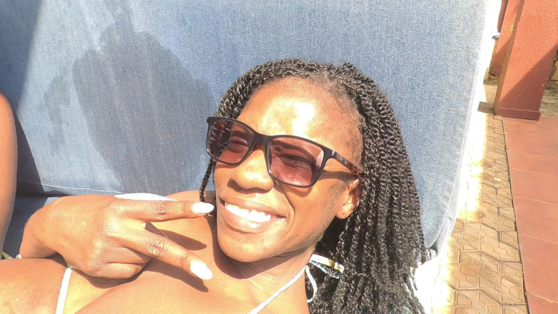 Black Swan: O mergulho tabu, casal interracial quase é pego tendo um momento...