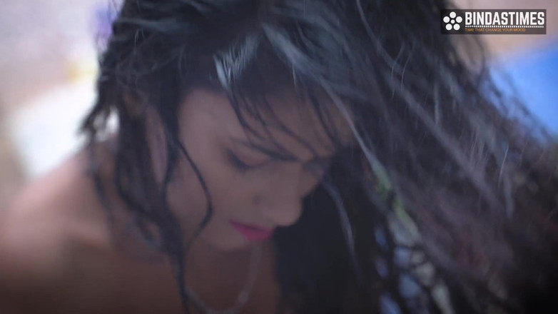 Cine Flix Media: Meia-irmã Sudipa fode seu meio-irmão no banheiro