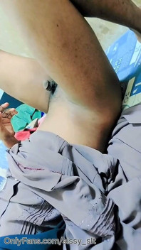 Hijabi muslimischer kinner, hijda, versuchen, impotent penis zu masturbieren
