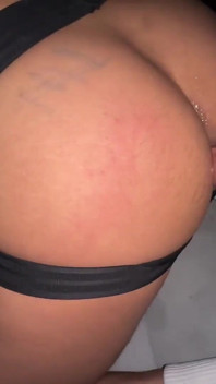 Papi de cabeza afeitada latina toma polla anon cruda en cumdumpvan Preñando orgía a pelo joven y caliente!