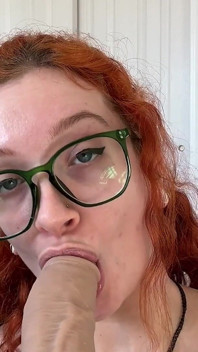 Záludný sex s přítelem futa macechy: rimjob a bere si anální panenství