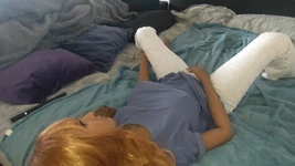 她喜欢射在她的奶子上