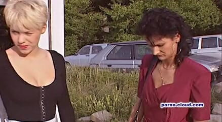 Lesbo Cloud: Dildo senhoras.